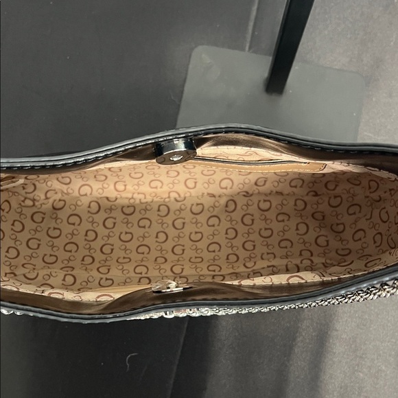 Guess | Patent Classic Black Should Bag with Iconic Logo - Picture 7 of 10